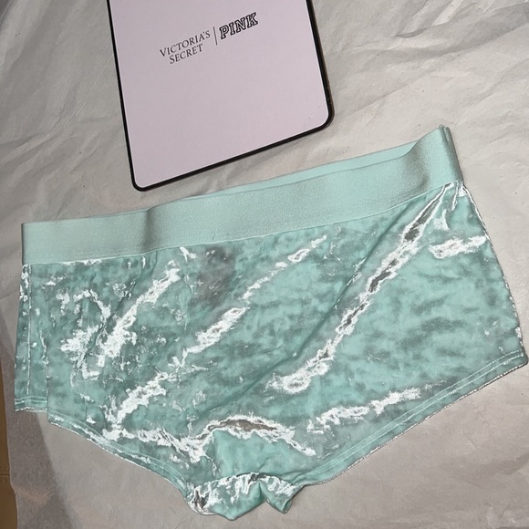 (L) UNISEX Victoria’s Secret Velvet Shortie Underwear - Picture 6 of 8